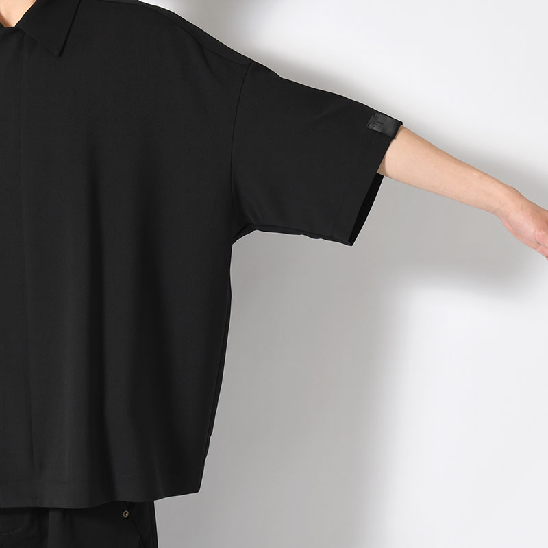 ZIP UP HALF SLEEVE SHIRT -BLACK-