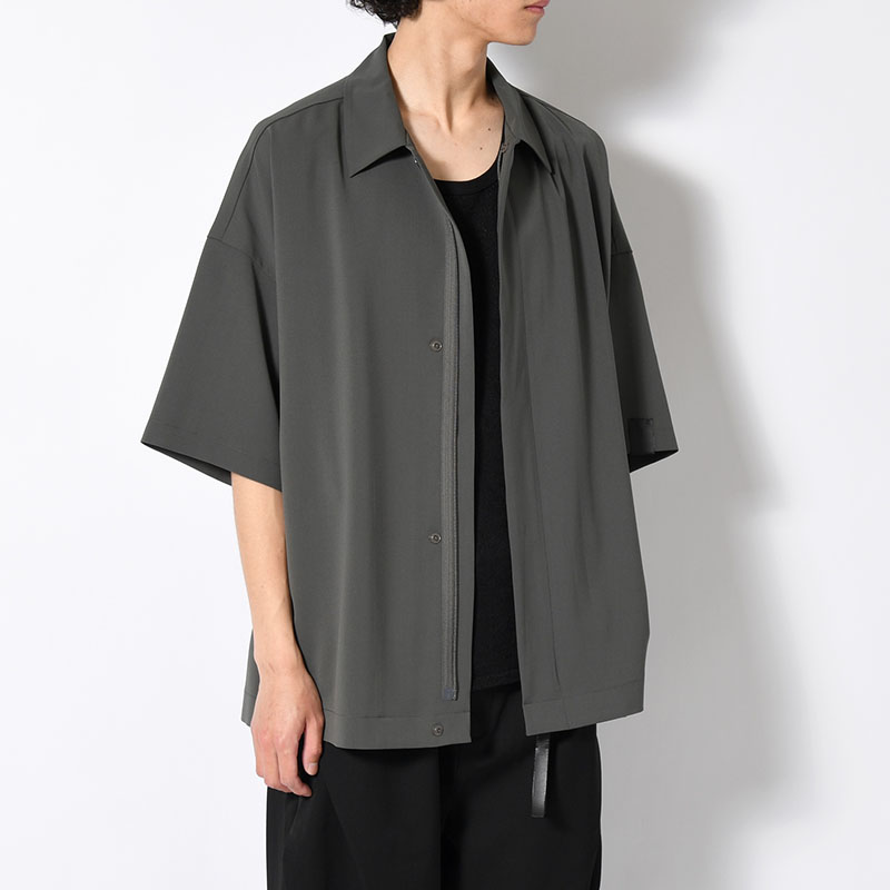ZIP UP HALF SLEEVE SHIRT -CHARCOAL-