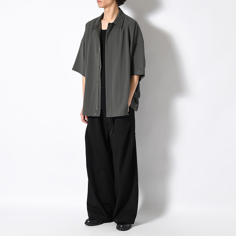 ZIP UP HALF SLEEVE SHIRT -CHARCOAL-