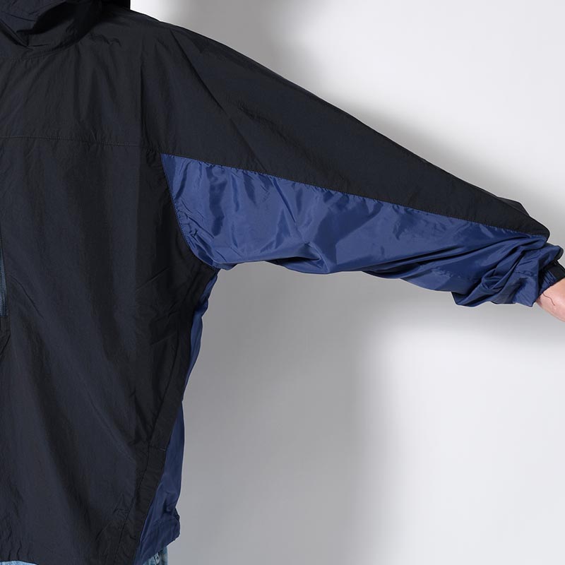 ORGANIZED HOODED PULLOVER / RIPSTOP NYLON -NAVY-