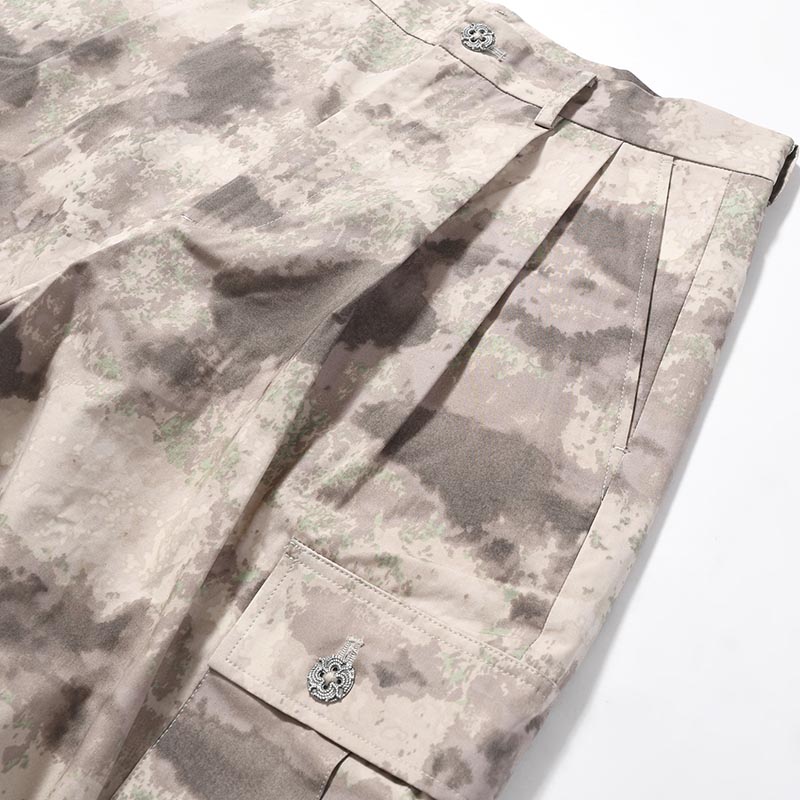 DANGEROUS CAMO WEIRD PANTS -PUKE-