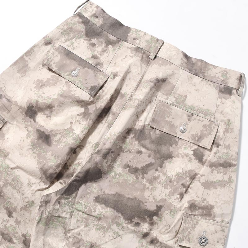 DANGEROUS CAMO WEIRD PANTS -PUKE-