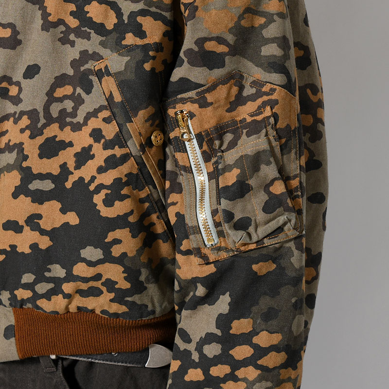 THIRD WAY CROPPED BOMBER -LLLEGAL CAMO-
