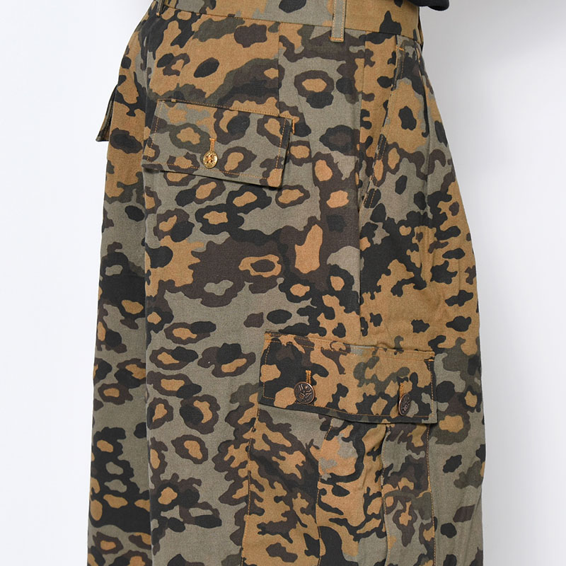 CONFUSED TRADITIONAL SHORTS -LLLEGAL CAMO-