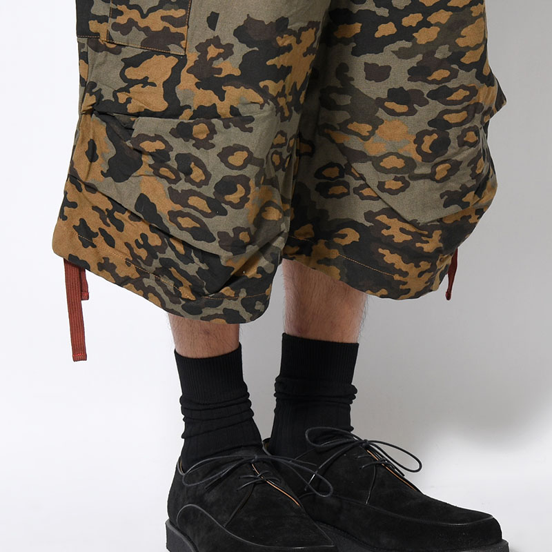 CONFUSED TRADITIONAL SHORTS -LLLEGAL CAMO-