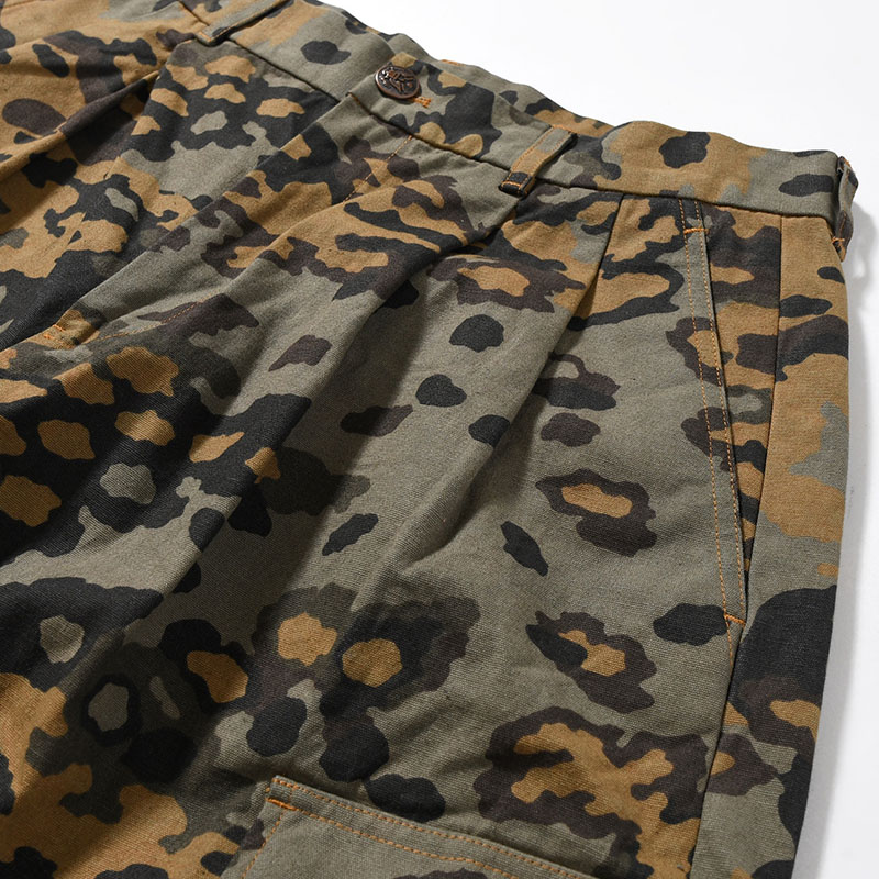 CONFUSED TRADITIONAL SHORTS -LLLEGAL CAMO-