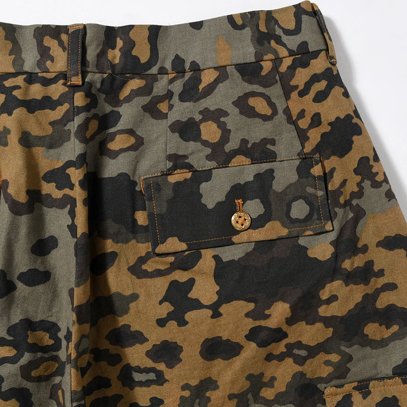 CONFUSED TRADITIONAL SHORTS -LLLEGAL CAMO-