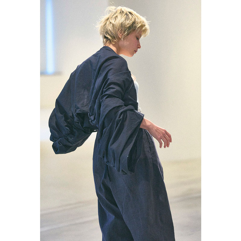 4 TRANSFORM WIDE SLEEVE -BLACK-