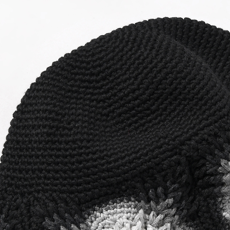 CROCHET HAT "SUNBIRD" -BLACK-