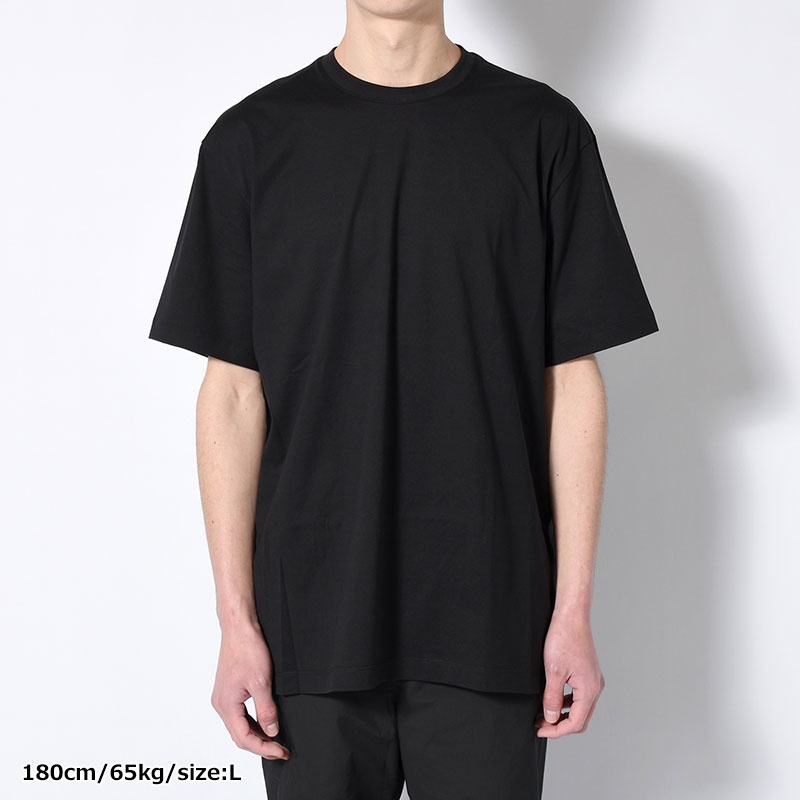 U GFX SS TEE -BLACK-