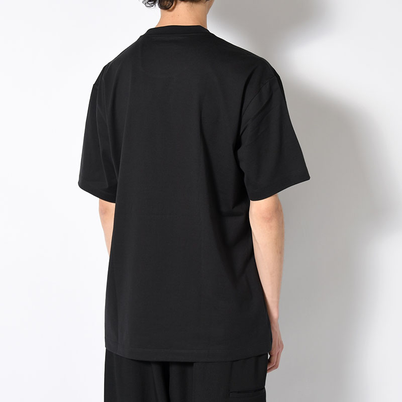 M REG SS TEE -BLACK-