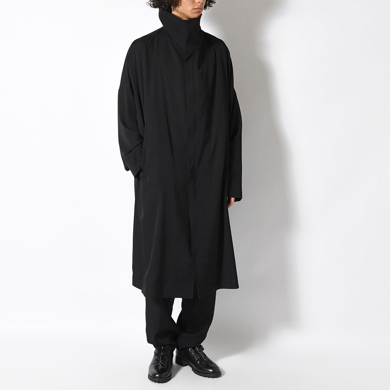 WOOL GABARDINE STRAIGHT CUTTING STAND COLLAR COAT -BLACK-