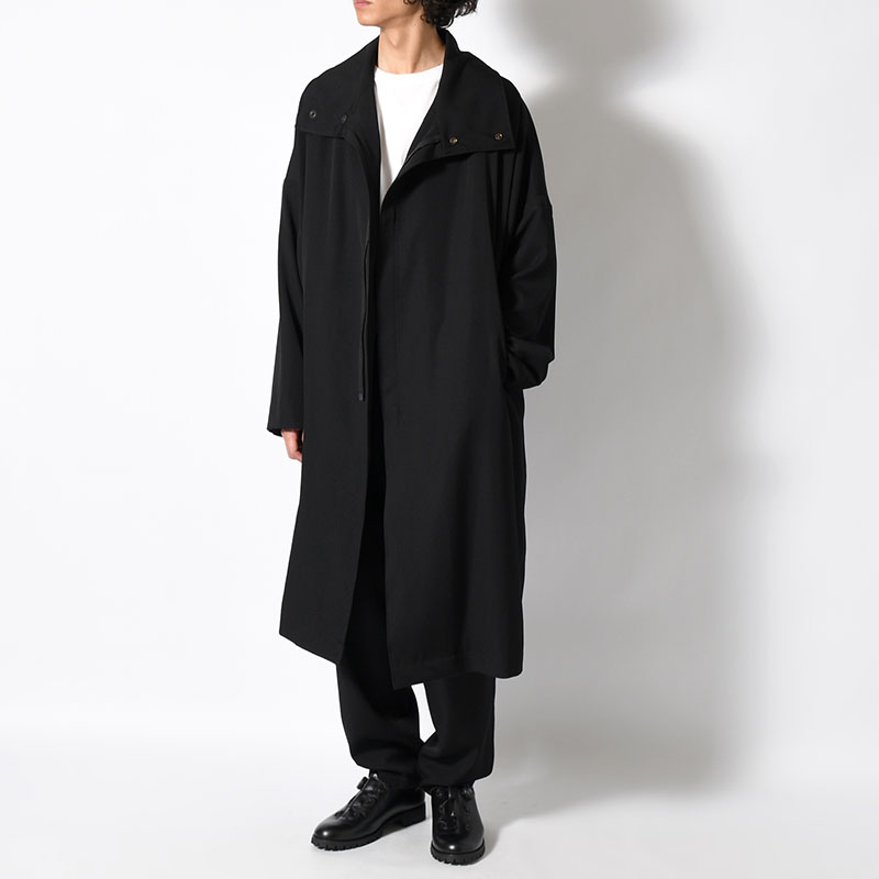 WOOL GABARDINE STRAIGHT CUTTING STAND COLLAR COAT -BLACK-