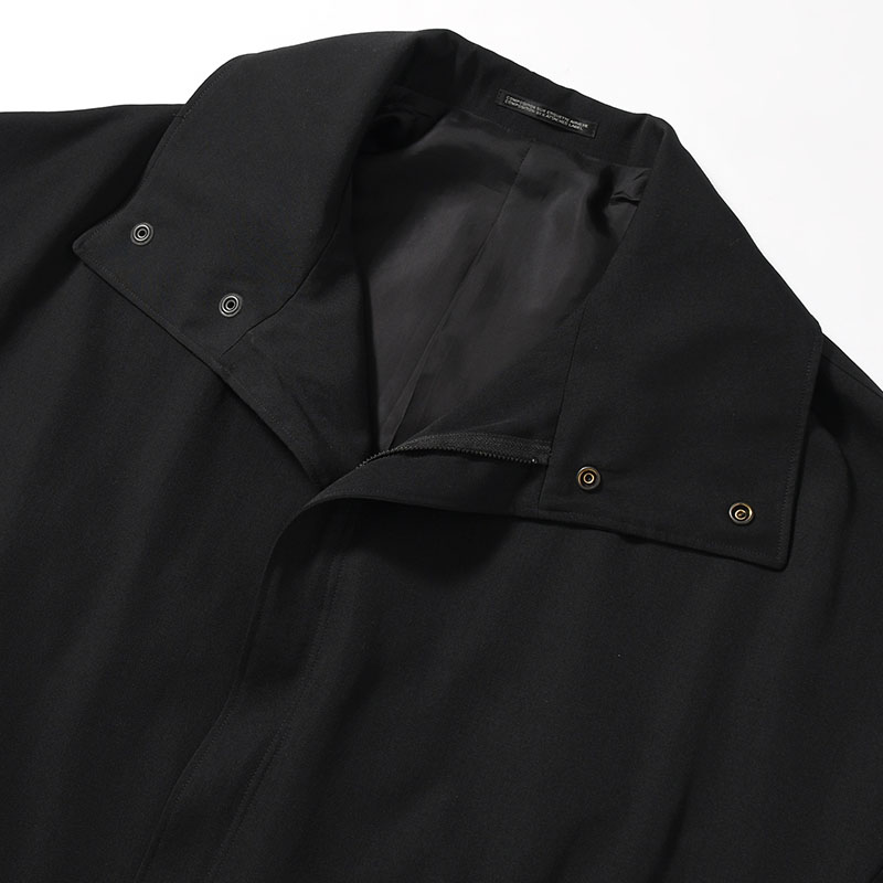 WOOL GABARDINE STRAIGHT CUTTING STAND COLLAR COAT -BLACK-