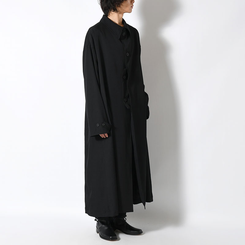 WOOL GABARDINE DESIGNED SLEEVE COAT -BLACK-