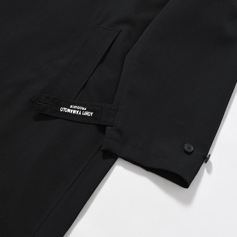 WOOL GABARDINE DESIGNED SLEEVE COAT -BLACK-