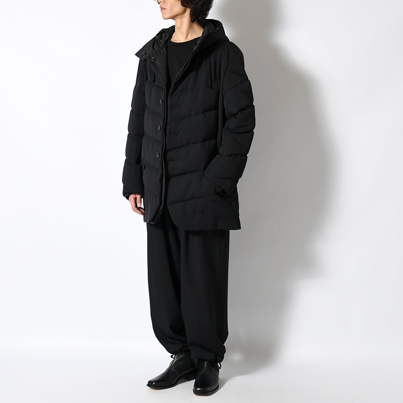 WOOL GABARDINE DIAGONAL PADDED HOODED JACKET -BLACK-