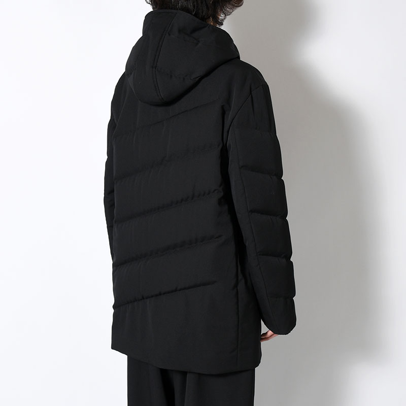 WOOL GABARDINE DIAGONAL PADDED HOODED JACKET -BLACK-