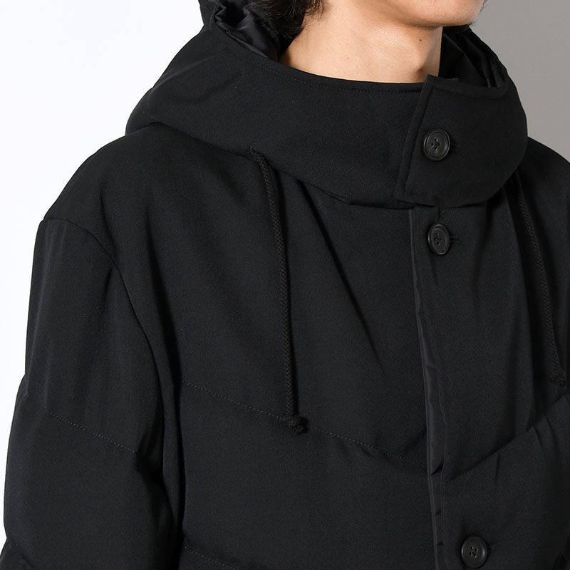 WOOL GABARDINE DIAGONAL PADDED HOODED JACKET -BLACK-