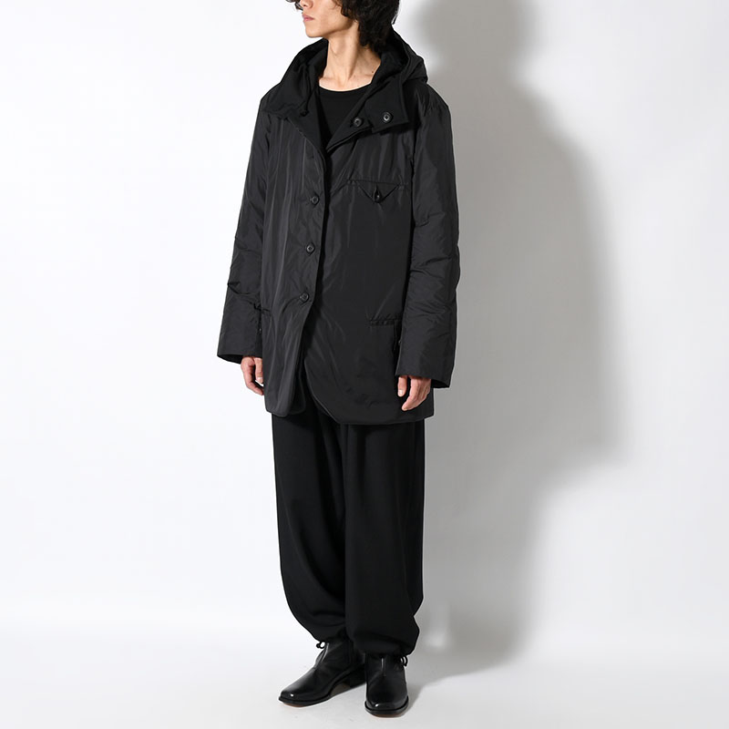 WOOL GABARDINE DIAGONAL PADDED HOODED JACKET -BLACK-