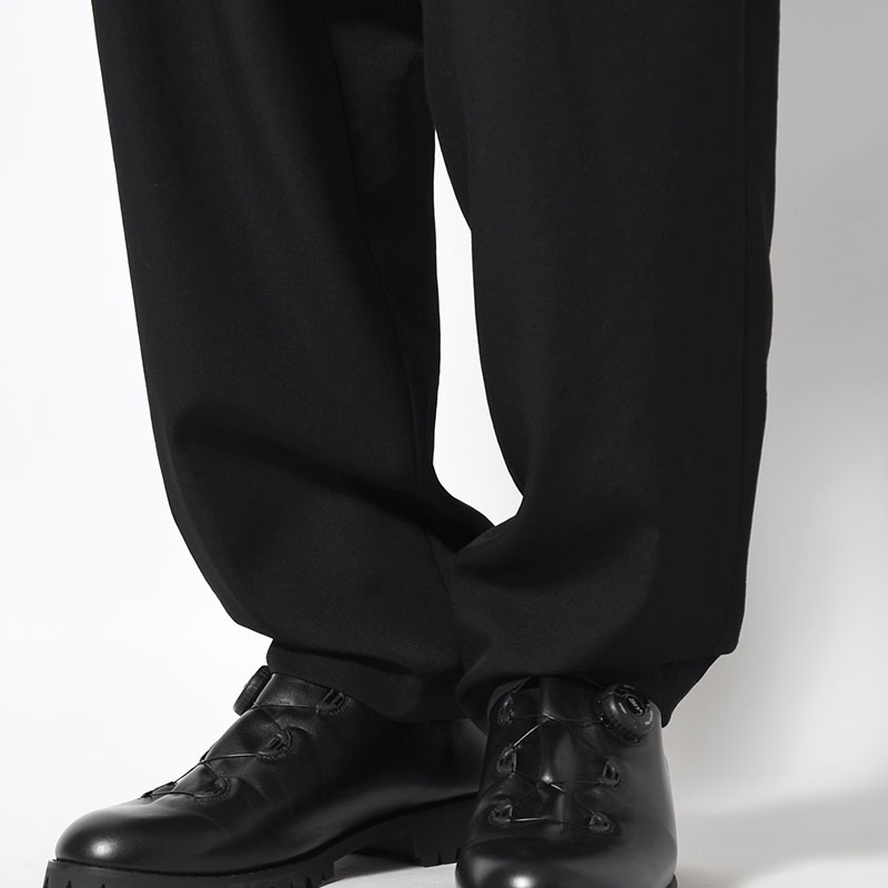 WOOL GABARDINE 2TUCKS PANTS -BLACK-