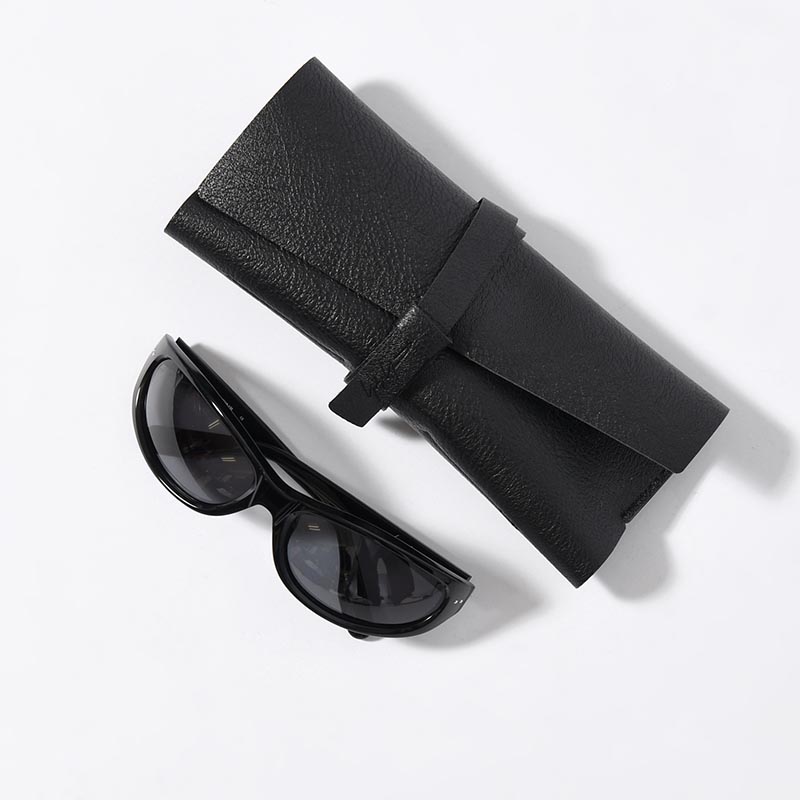 BLACK ACETATE CURVE SUNGLASSES -GREY-