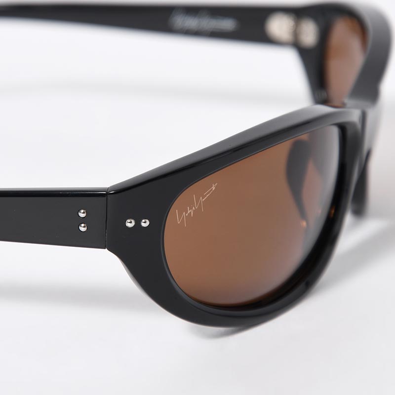 BLACK ACETATE CURVE SUNGLASSES -BROWN-