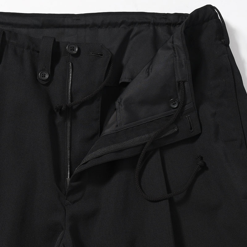 WOOL GABARDINE NEW STANDARD 2TUCKS STRING PANTS -BLACK-