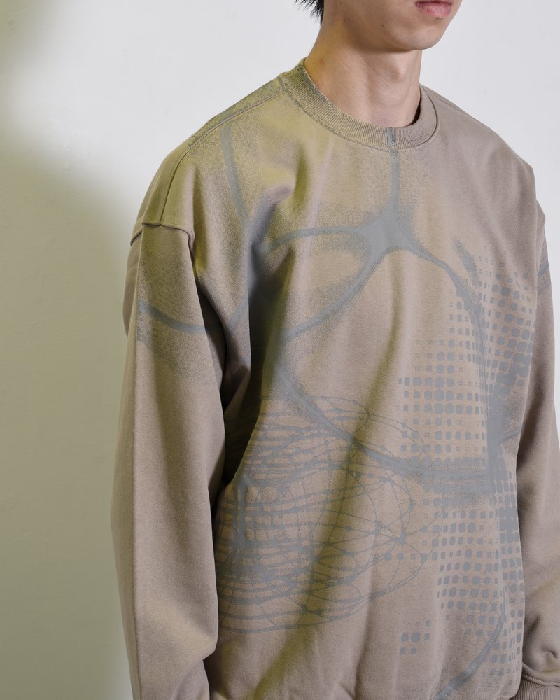 FULL-SIZE GRAPHIC PRINT CREW -SAND-