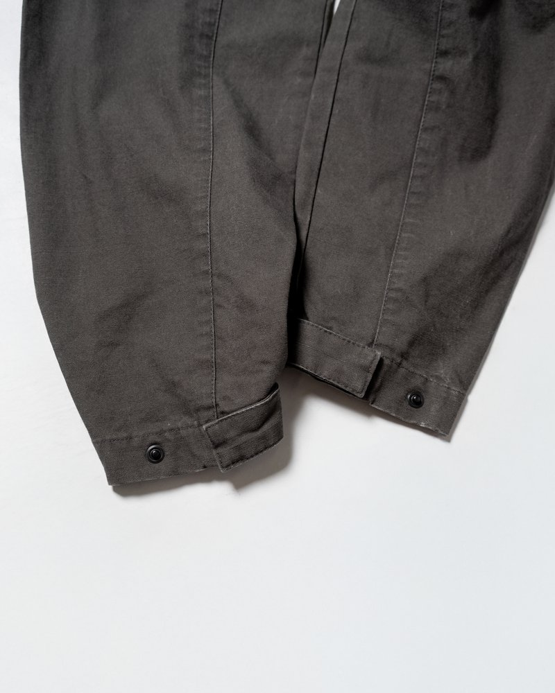 TREATED CURVED ZIP MOUNTAIN PARKA -GREY-