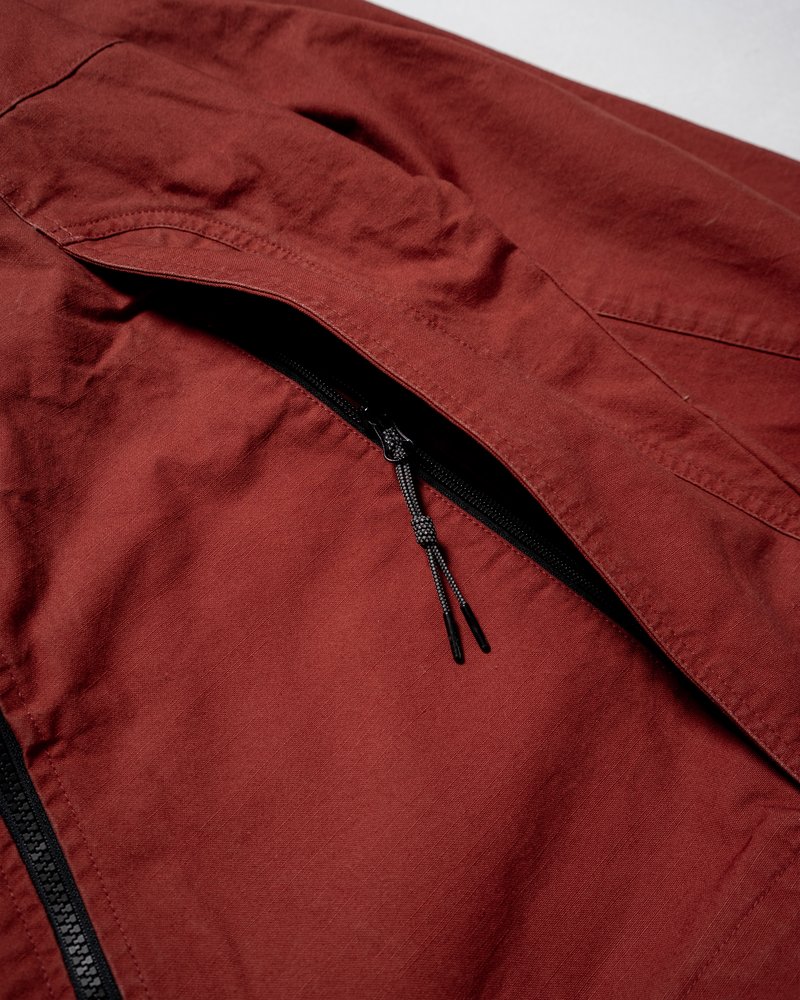 TREATED CURVED ZIP MOUNTAIN PARKA -RED-