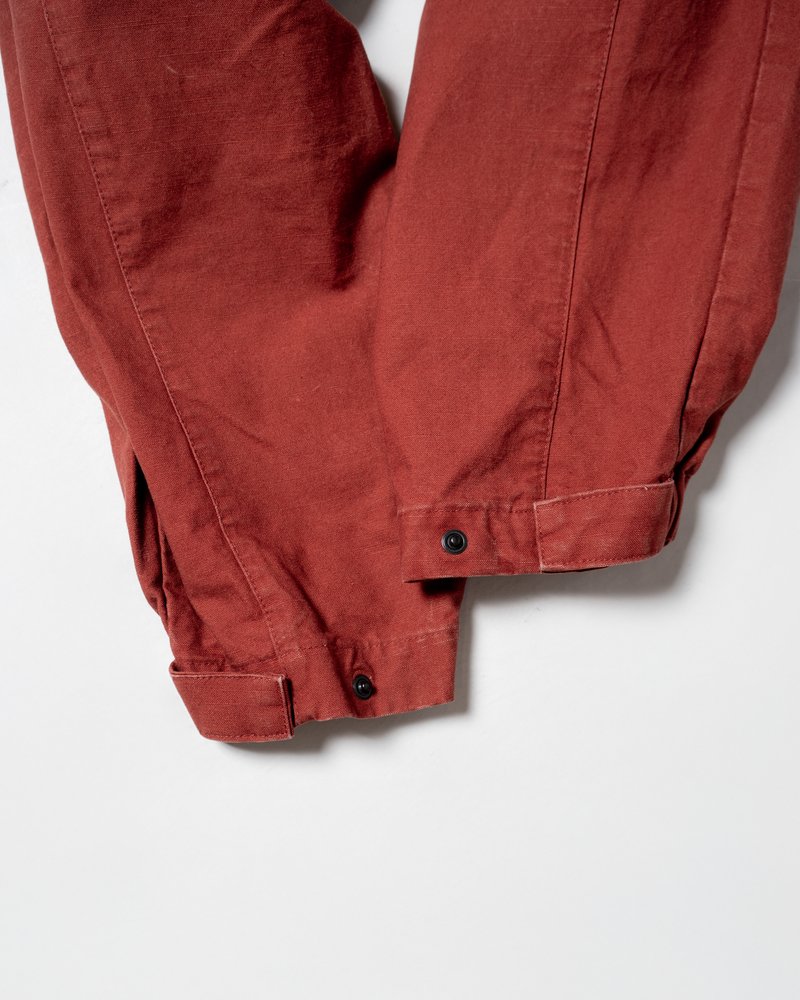 TREATED CURVED ZIP MOUNTAIN PARKA -RED-