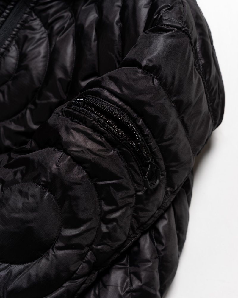 CIRCLE QUILTED DOWN JACKET -BLACK-