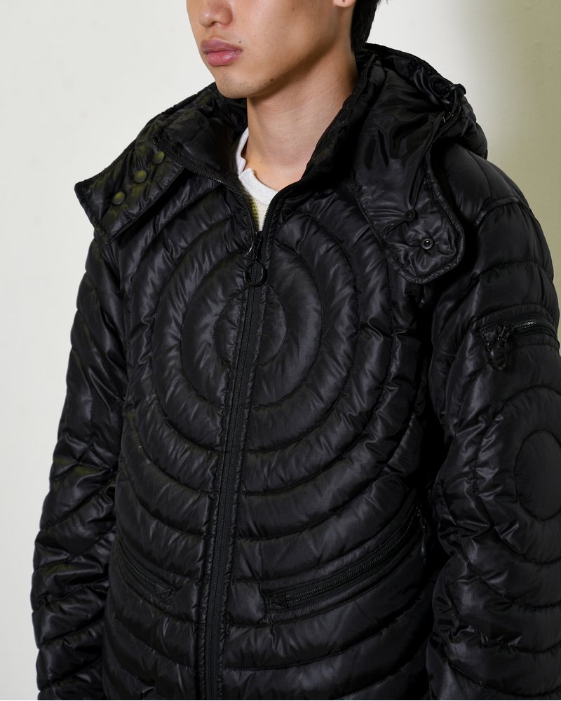 CIRCLE QUILTED DOWN JACKET -BLACK-