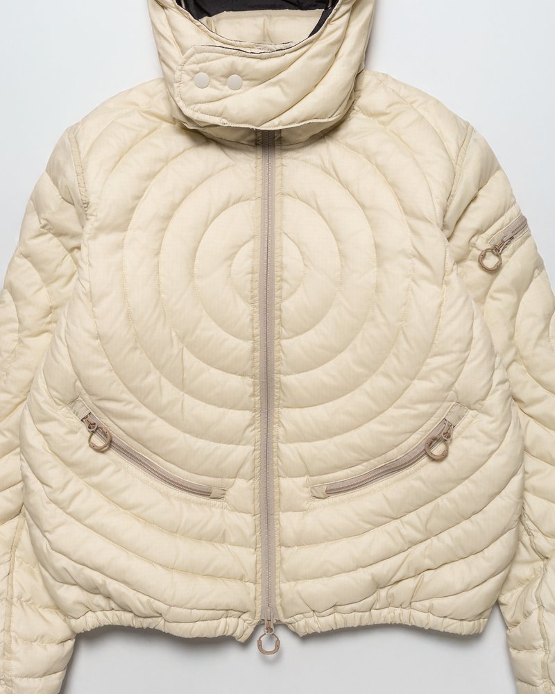 CIRCLE QUILTED DOWN JACKET -OFF-WHITE-