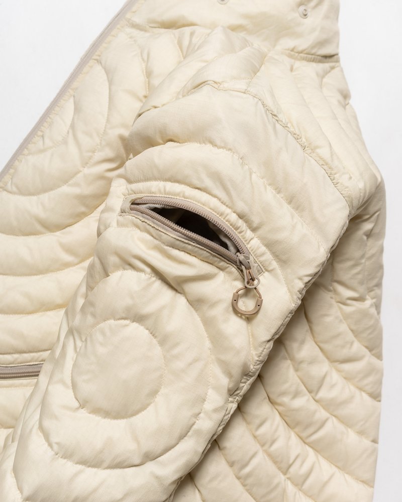 CIRCLE QUILTED DOWN JACKET -OFF-WHITE-