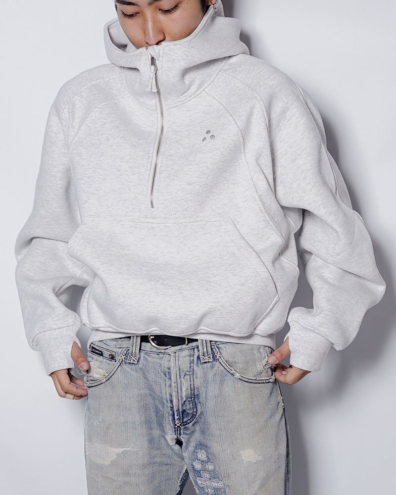 PANEL-SWITCHING HALF-ZIP HOODIE -OFF WHITE-