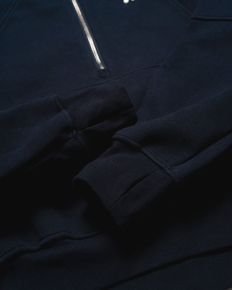 PANEL-SWITCHING HALF-ZIP HOODIE -NAVY-