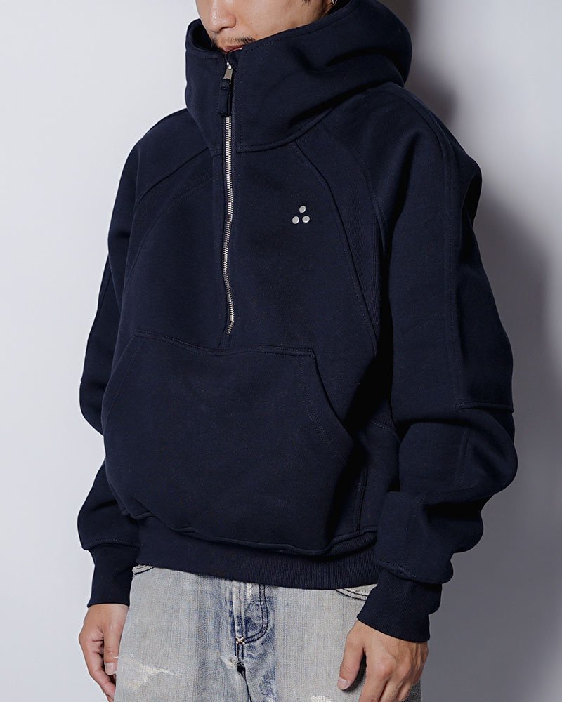 PANEL-SWITCHING HALF-ZIP HOODIE -NAVY-