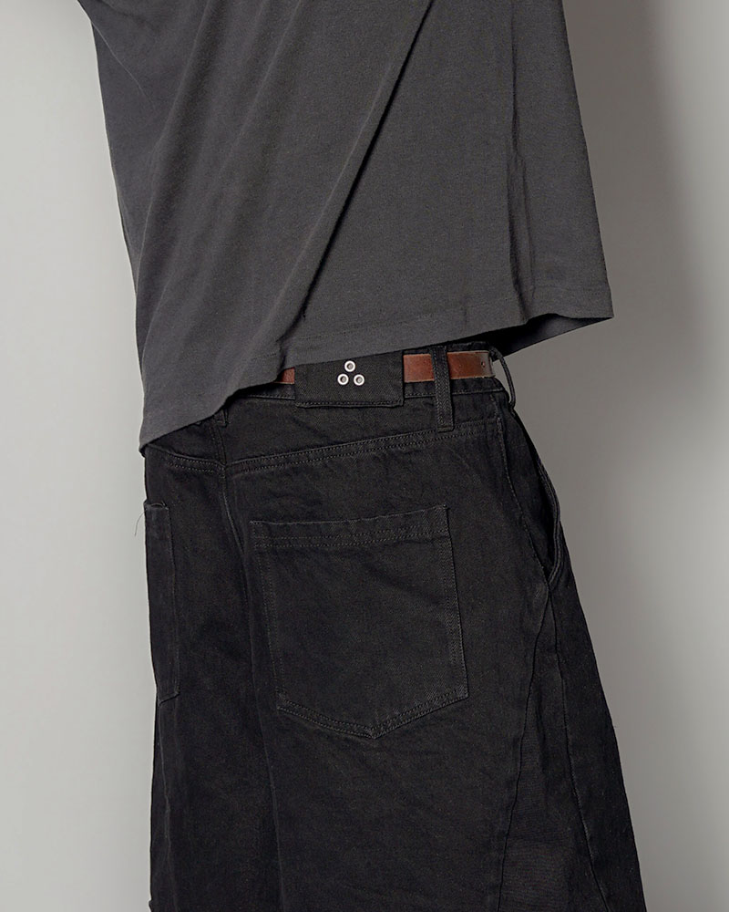 3D DENIM HALF PANTS -BLACK-