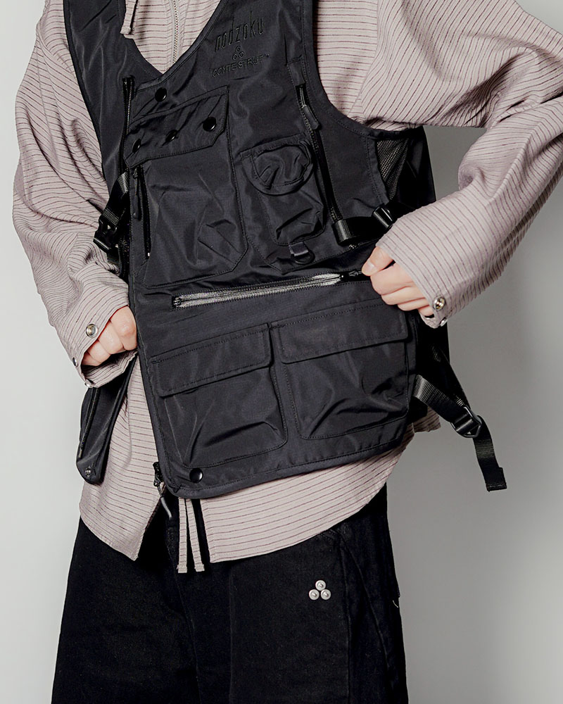 TACTICAL VEST -BLACK-