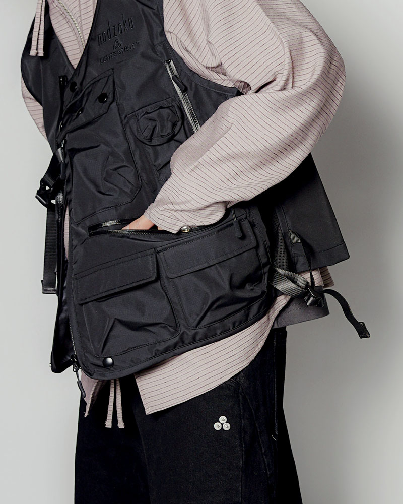 TACTICAL VEST -BLACK-