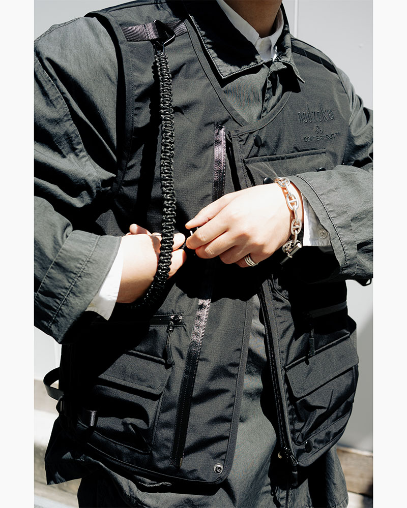 TACTICAL VEST -BLACK-