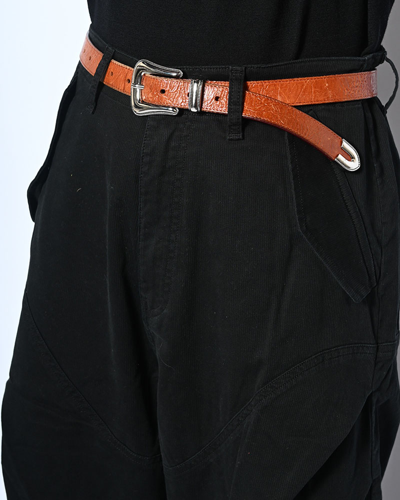 TUCK CURGO PANTS -BLACK-