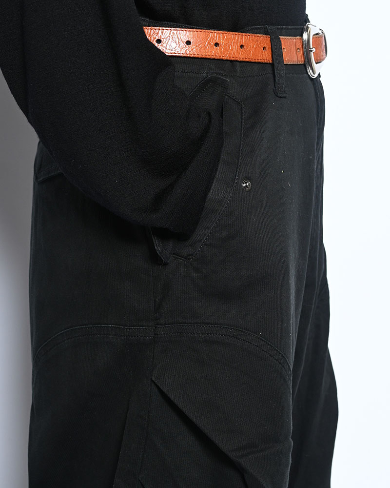 TUCK CURGO PANTS -BLACK-
