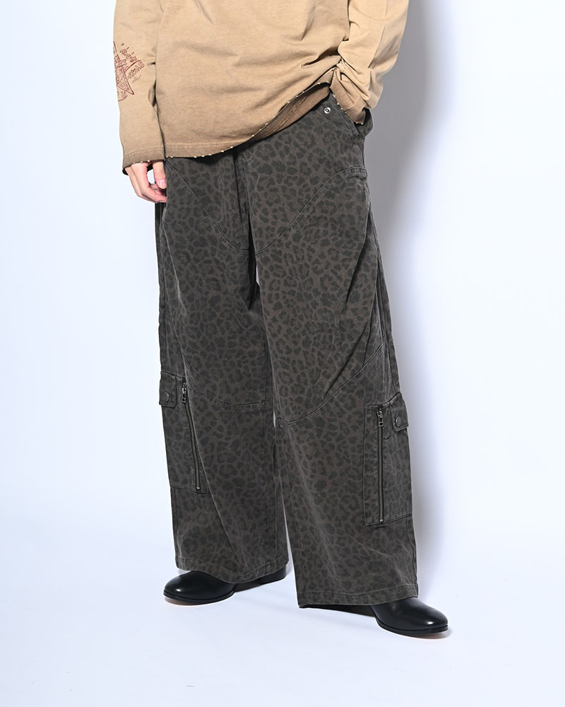 LEOPARD TUCK CURGO PANTS -GRAY-