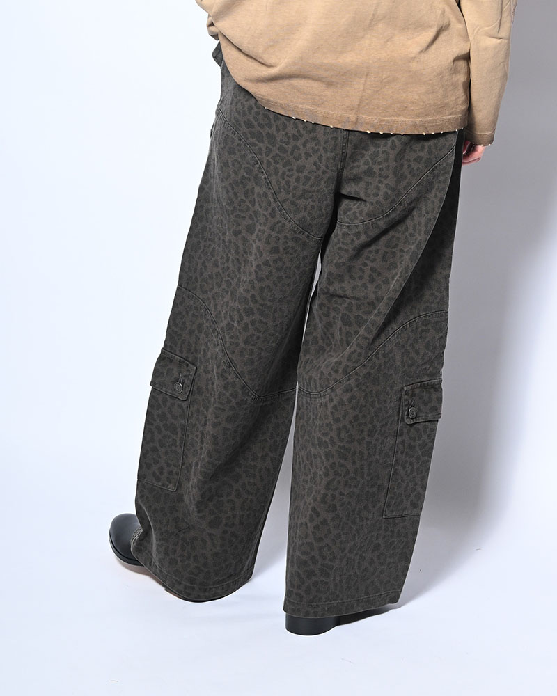 LEOPARD TUCK CURGO PANTS -GRAY-