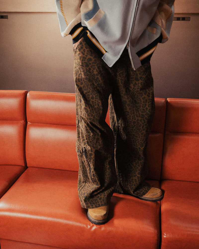 LEOPARD TUCK CURGO PANTS -GRAY-