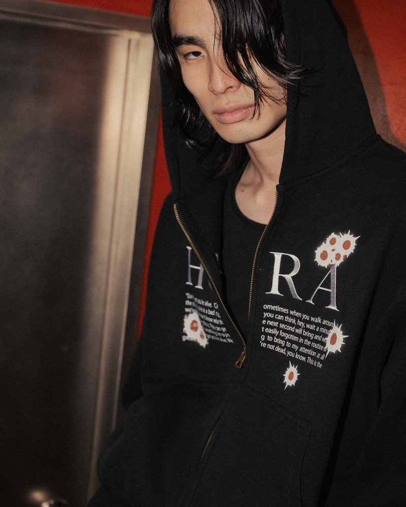 SHOT MESSAGE ZIP HOODIE -BLACK-