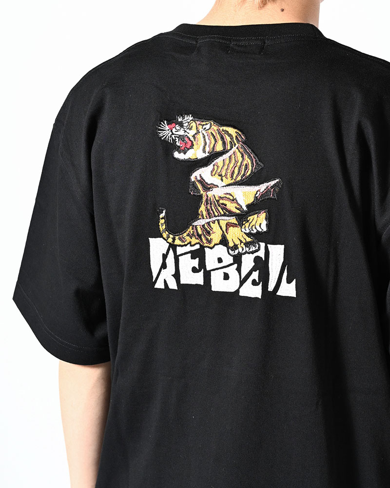 SLICES TIGER TEE -BLACK-